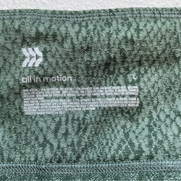 All in Motion Green Snakeskin High-Rise 7/8 Leggings & Sports Bra Set Sz Large - Picture 16 of 16